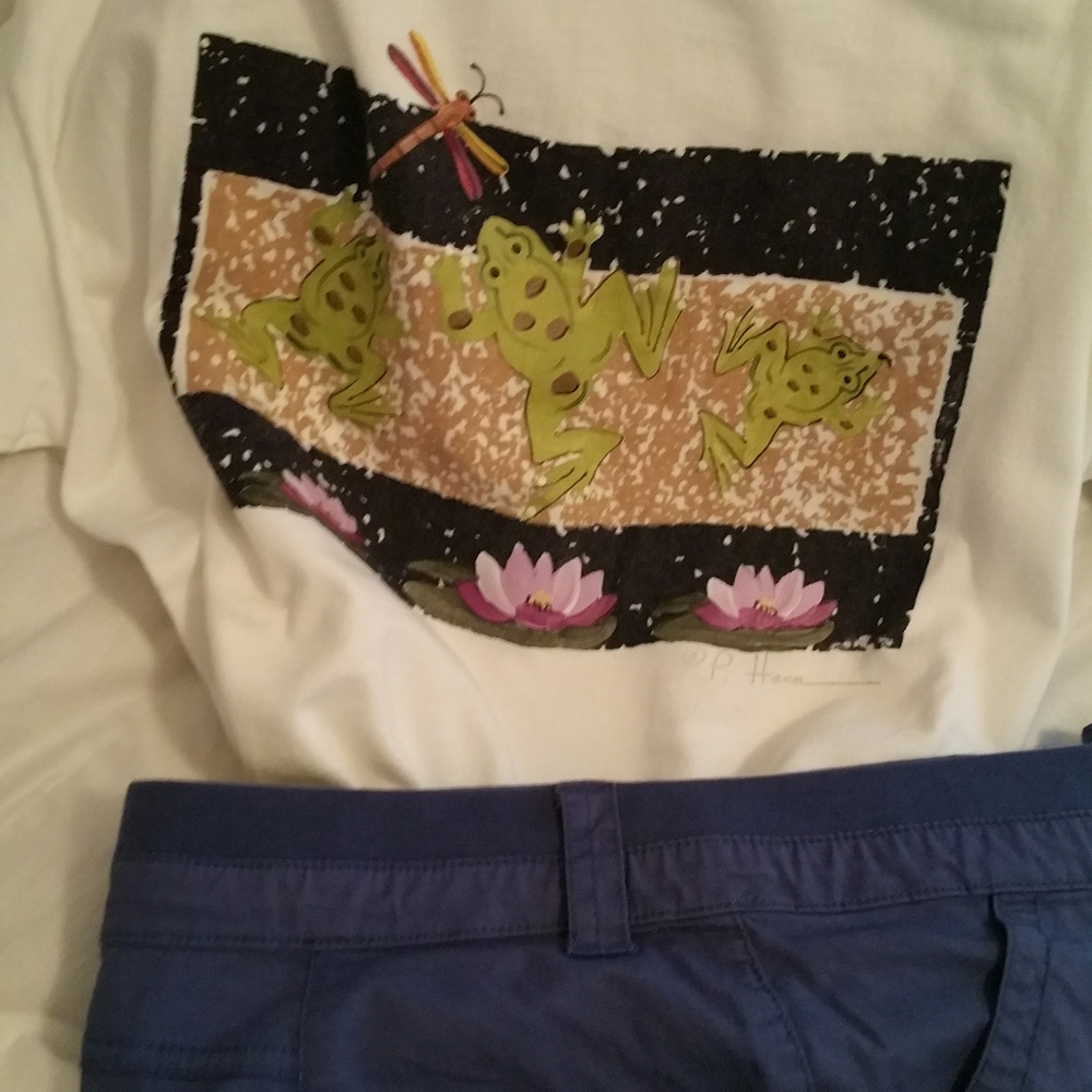 Handpainted Frog Tee Shirt Short Sleeve Size L - Picture 2 of 4
